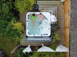 Ô85 - Cottage & Jacuzzi