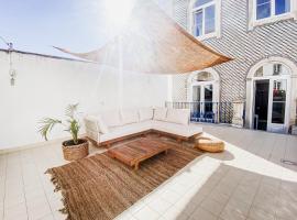 Pateo do Mercado - 5 Quartos no Centro Histórico com Terraço, hotel di Santarém