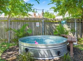 Spacious Cozy Home w Gym & Pool, Kid Friendly, hotel v destinaci Pflugerville