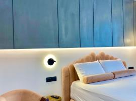 Tramonto Maisonettes & Suites, hotel in Parga