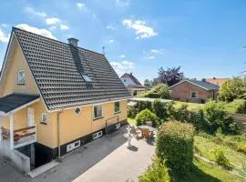 3 Bedroom Nice Home In Højby