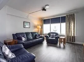 Maritime House One - 4BR for 10 Near City Centre