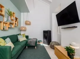 Avenca da Praia - Tiny House 4 Beach & Surf Lisbon Getaway