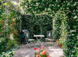 Doriana's House with Garden & Parking