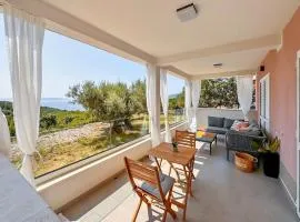 Studio Vesna with a terrace and sea view