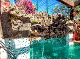 Hotel Belvedere Mindelo, Cabo Verde、ミンデロにあるセザリア・エボラ空港 - VXEの周辺ホテル