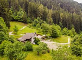 Luxury Chalet Dolomiti-Campiglio-Trentino, Hotel in Porte di Rendena