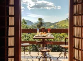 Chalés Nó da Madeira, hotel in Visconde De Maua