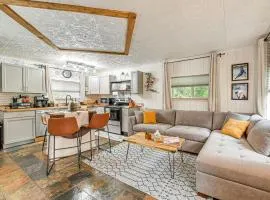 Sterling Home with Patio, BBQ Grill and Fire Pit!