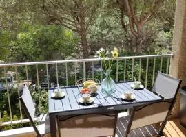 Studio climatisé, parking, 5mn de la plage