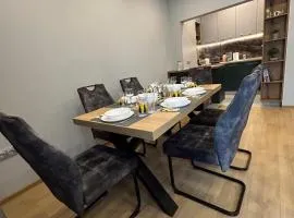 Luxury Central Apartment