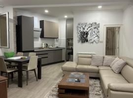 Hugo Apartment Risan, hotel in Risan