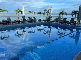 The Paramar Beachfront Boutique Hotel With Breakfast Included - Downtown Malecon, Hotel in Puerto Vallarta