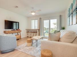 Beachy Gulf Shores Condo with Pool, Walk to Shore!, hotel v destinaci Gulf Highlands