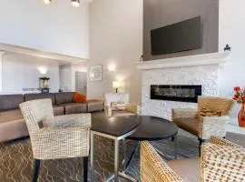 Best Western Plus Appleton Airport Mall Hotel