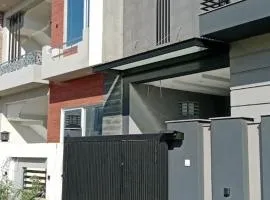 Cheap Guest House Hotel Apartments - Near to Islamabad International Airport & Motorway