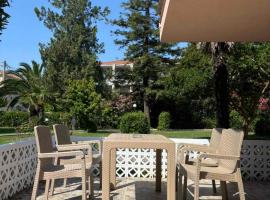 Garden Haven 100m from the Sea, hotel in Siviri