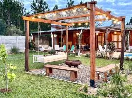 Casa con Piscina y Patio Privado