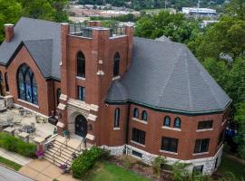 Gothic Heights Inn, hotel in Clifton Heights
