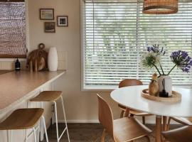 Banksia Retreat, A couple's sanctuary on Aldinga Beach, hôtel à Aldinga Beach