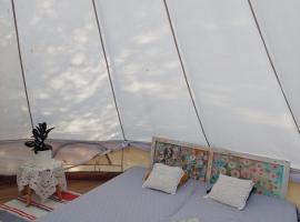 Glamping Belltent in Salacgriva, Hotel in Salacgrīva