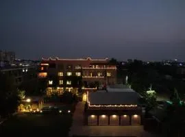 TreeHouse Rajbagh