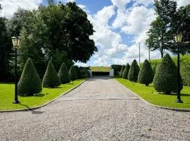 Large and luxurious country home near Glasgow
