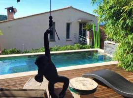 logement de charme avec jacuzzi et piscine, hotel a Carnoules