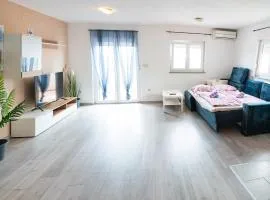 APARTMAN D&D , KRK-VRH
