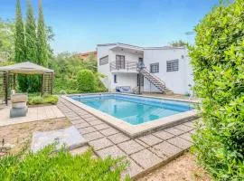 3 Bedroom Awesome Home In Can Carbonell