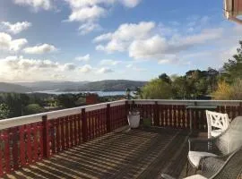 Idyllic house&garden, urban&quiet area, free car parking