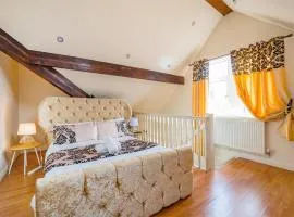 *G11H* for a cosy luxurious lovely stay + Free Parking + Free Fast WiFi perfect for work or pleasure*
