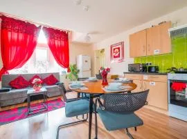 *G11H* for a cosy luxurious lovely stay + Free Parking + Free Fast WiFi perfect for work or pleasure*