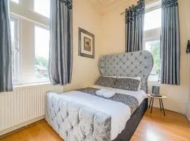 *G11H* for a cosy luxurious lovely stay + Free Parking + Free Fast WiFi perfect for work or pleasure*