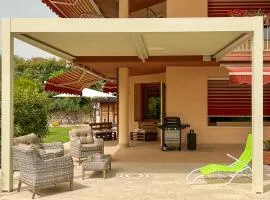 Stunning Apartment In Marzano Appio