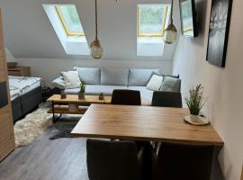 Apartmány Rak Jestřábí, hotel v destinaci Černá v Pošumaví