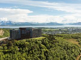 Wood Hotel Bodø, hotel in Bodø