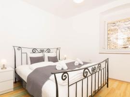 Apartment Mare with free parking Koper