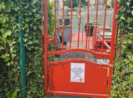 peniche logement, hotel v destinaci Creil