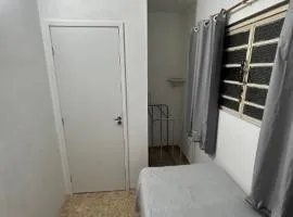 The Bridge - Central Studio with Free Parking