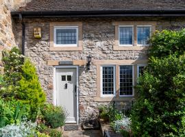 1600s Listed Cottage Town Centre Dogs Welcome Fire, hotel a Bakewell