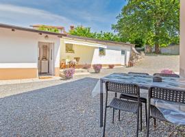 Awesome Home In Dutovlje With Wifi, villa in Dutovlje