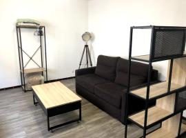 studio cosy rénové climatisé، فندق في أليس