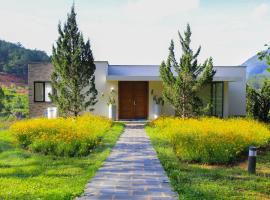 Terracotta Hotel & Resort Dalat, отель в Далате