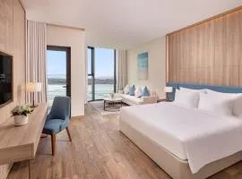 toa nha alacarte ha long view bien 5 sao