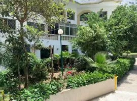 Superbe Studio vue piscine