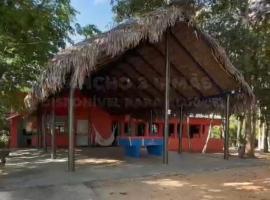 Rancho 3 Irmãs Rio Araguaia Pará、Couto Magalhãesのホテル