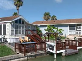 Bonnet Sea Cottage on the water- LIV Resort