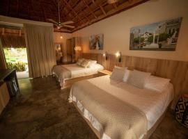 La Bonita Luxury Ecohotel, cabin in Sahagún