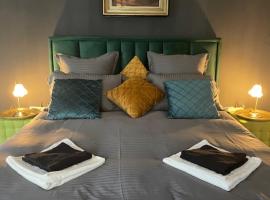Apartment Central very close to Aquapark Nymphaea, hotel i Oradea